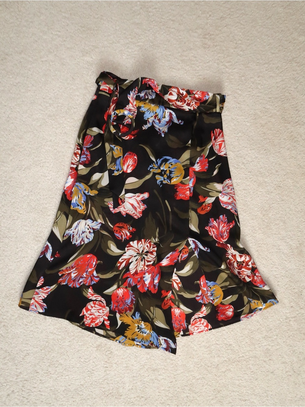 Zara midi skirt small
